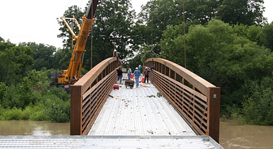 Steel and concrete bridge over the Trinity River as part of Trinity Trail Phase II